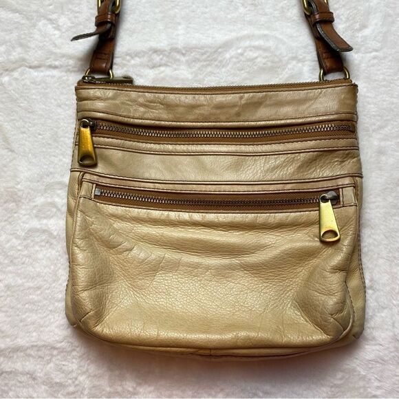 Fossil Explorer Crossbody Leather Purse - Picture 8 of 16